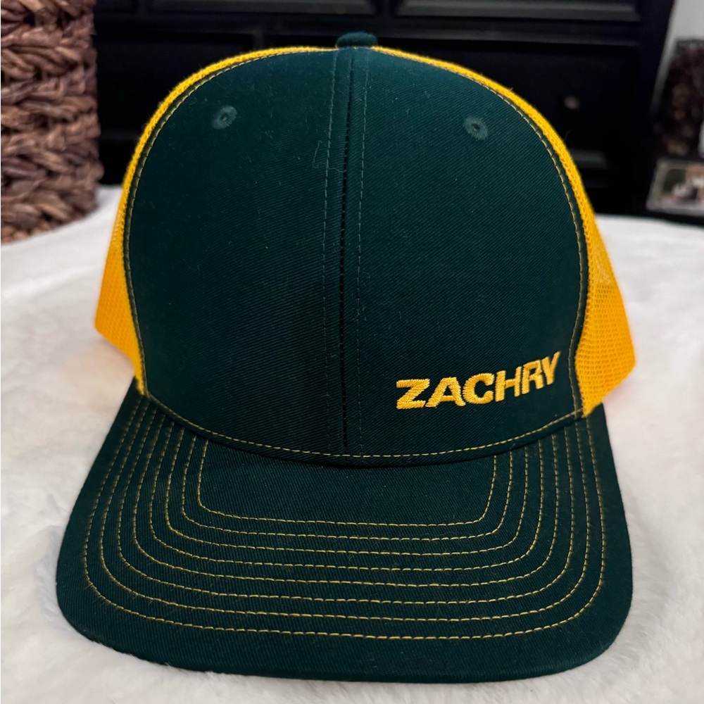 EXCELLENT Condition Zachary Green And Yellow Baseball Cap